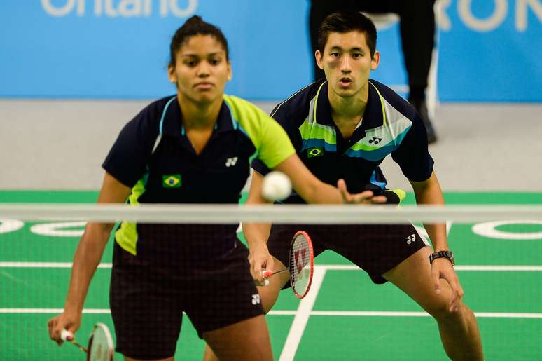 Dupla brasileira mista formada por Alex Yuwan Tjong e Lohaynny Vicente foi  eliminada na semifinal pelos anfitriões Toby Ng e Alex Bruce, mas ficou com bronze