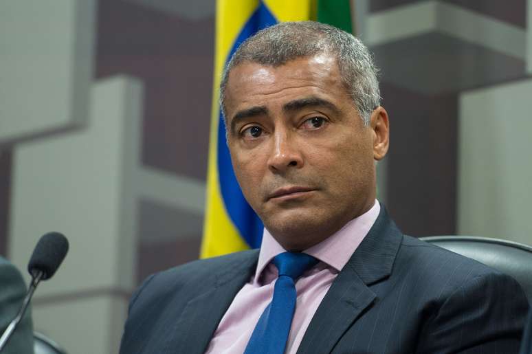 Romário se reúne com senadores para definir presidente e vice-presidente da CPI