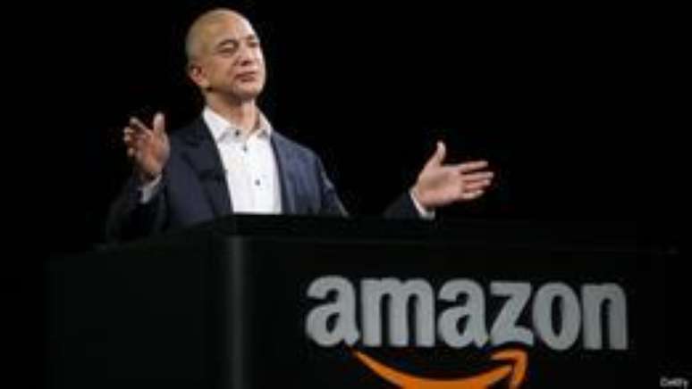 Jeff Bezos criou a Amazon há duas décadas com a meta de o site ser a 'loja de tudo'