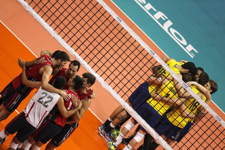 Brasil e Estados Unidos fizeram jogo duro no Maracanãzinho