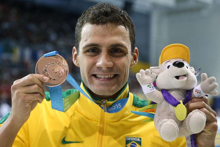 Leonardo de Deus ficou com o bronze nos 200 m costas