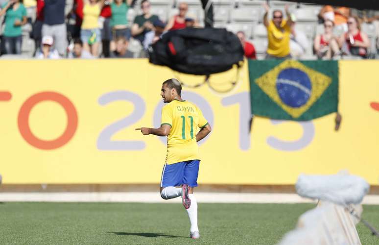 Clayton foi um dos destaques da vitória do Brasil