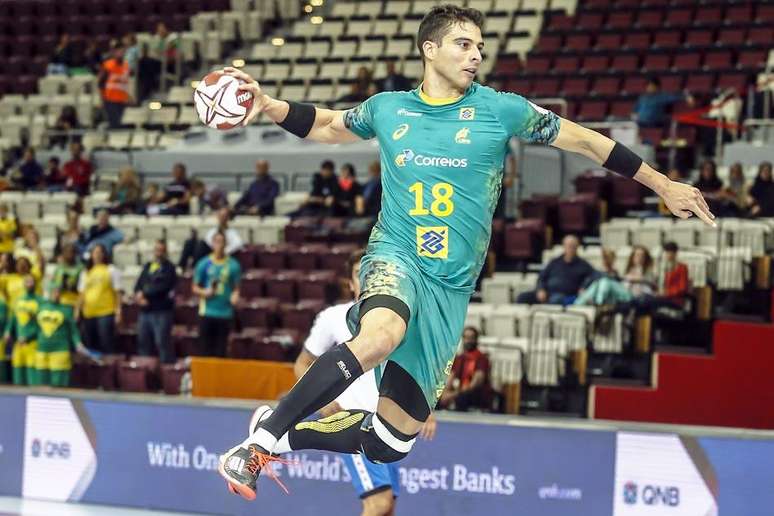 Seleção Masculina de Handebol abre com vitória torneio na Polônia