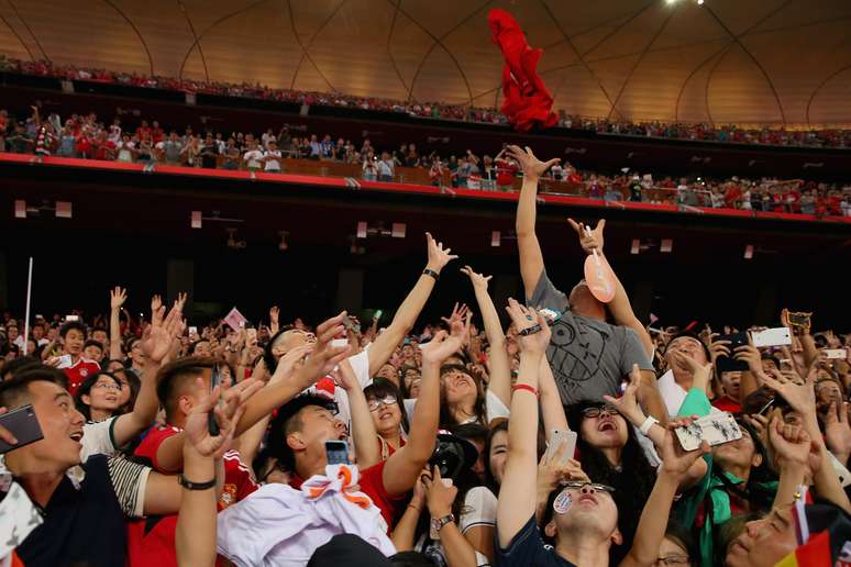 Chineses lotam estádio para ver Bayern de Munique x Valencia