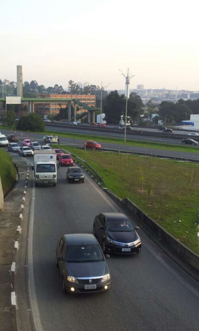 Tráfego foi desviado para avenida Lions, em São Bernardo do Campo