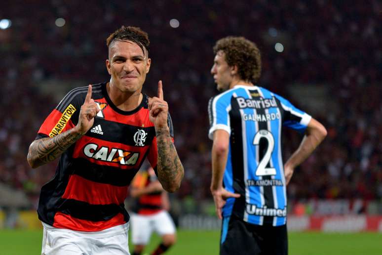 Paolo Guerrero quer manter a média de um gol por jogo no Flamengo