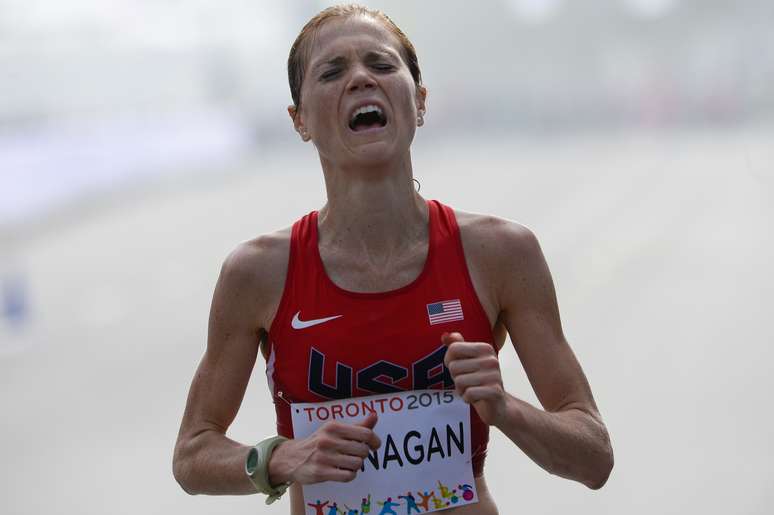Lindsay Flanagan, dos Estados Unidos, chorou bastante ao chegar ao final dos 42km