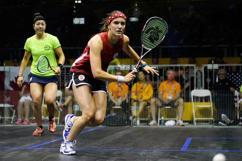 Sam Cornett durante lance na final do squash feminino de equipes