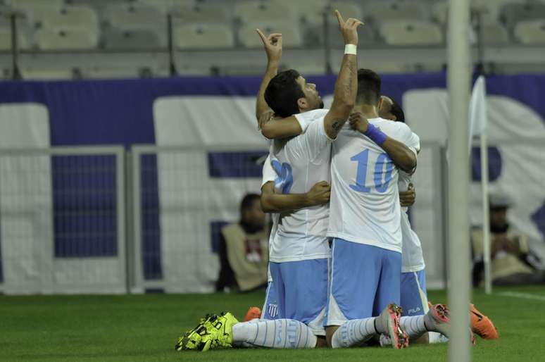 Avaí empatou no final do segundo tempo, com André Lima