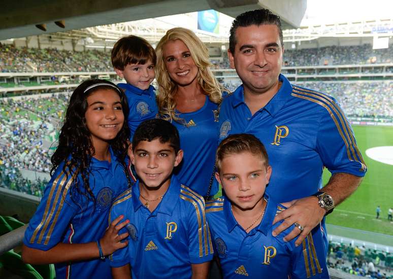 Buddy Valastro e família no camarote do Allianz Parque