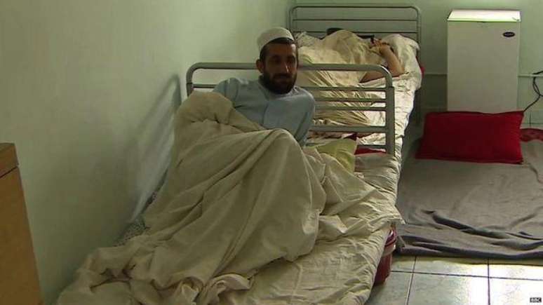 Homem internado em centro de reabilitação de drogas: muitos viciados voltam ao uso após deixar tratamento