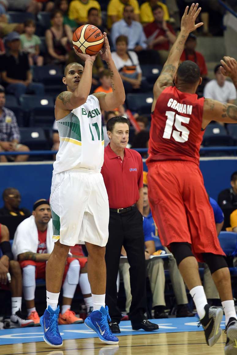 Rafael Hettsheimer foi o cestinha do dia