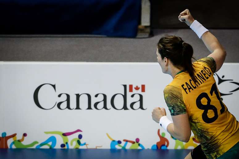 Deonise marcou sete gols e comandou a Seleção Brasileira