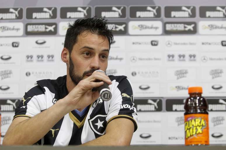 Bazallo chega para suprir um problema no elenco do Botafogo