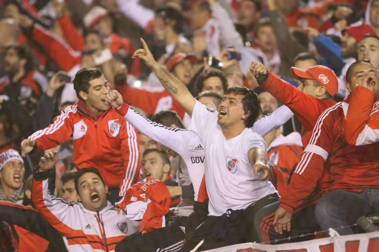 Torcida do River "invadiu" o Paraguai: 10 mil compareceram ao Defensores Del Chaco