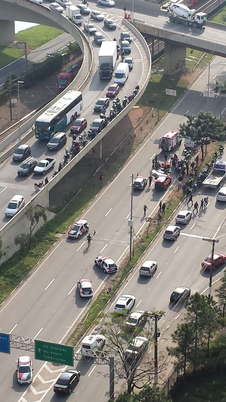 Motociclista caiu da ponte Transamérica