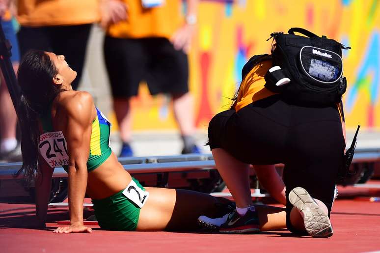 Dores impediram que a atleta brasileira terminasse a prova