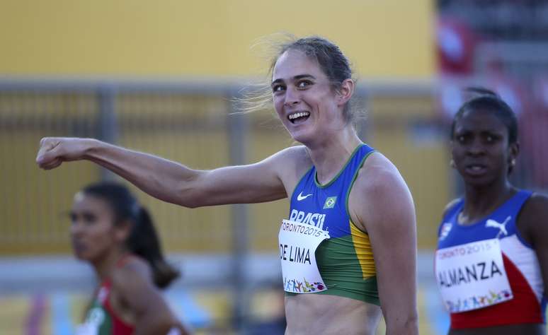 Flavia de Lima, bronze nos 800 m, compete no revezamento