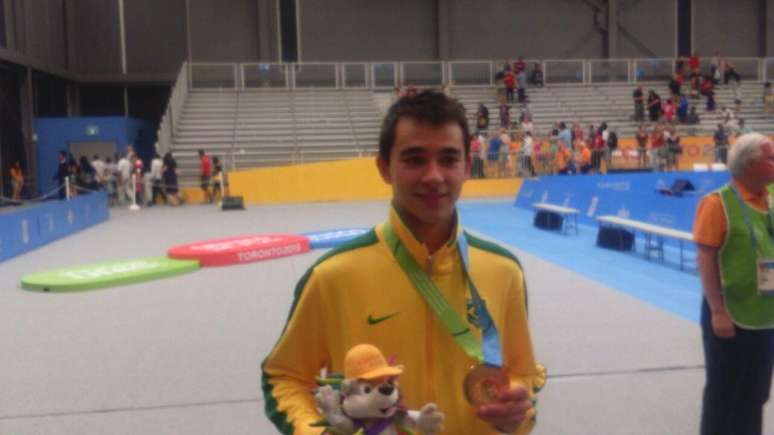 Hugo Calderano venceu Gustavo Tsuboi na final brasileira e levou o ouro