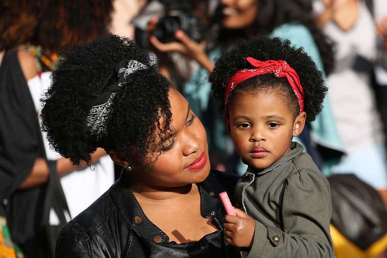 O evento foi marcado via Facebook para homenagear o Dia da Mulher Negra Latino-americana e Caribenha, celebrado ontem, e para rechaçar o preconceito.