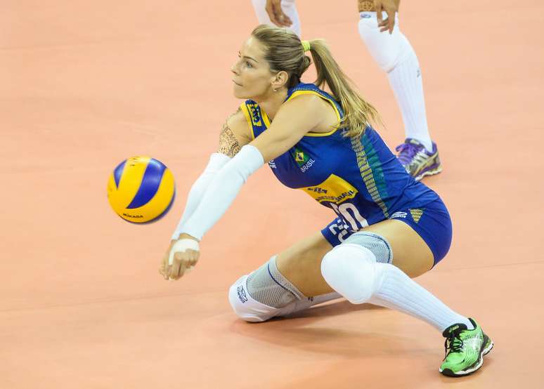 Seleção Brasileira feminina de vôlei superou a Itália neste domingo