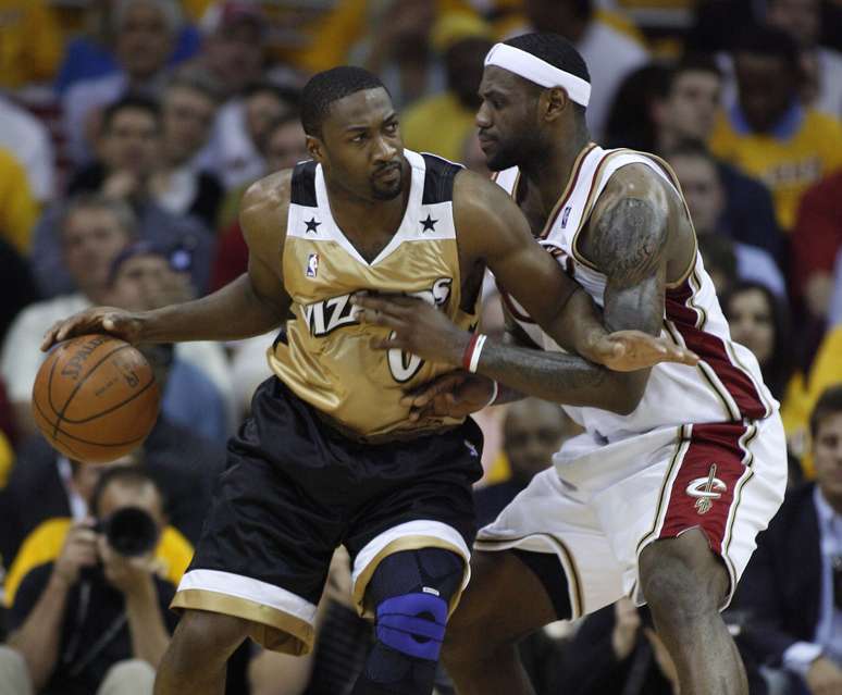 No auge da carreira, Gilbert Arenas tinha sal&aacute;rio superior at&eacute; ao do astro LeBron James