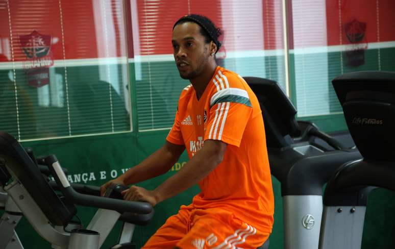 Ronaldinho trabalhou na academia antes de correr no campo das Laranjeiras