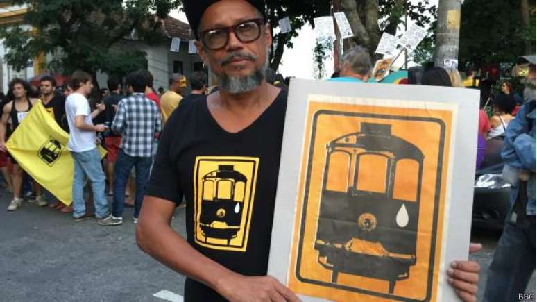 Artista plástico criou desenhou que foi adotado por moradores da região em protesto