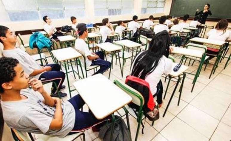 Metas incluem ampliar número de matrículas e alfabetizar crianças até o 2º ano do ensino fundamental 