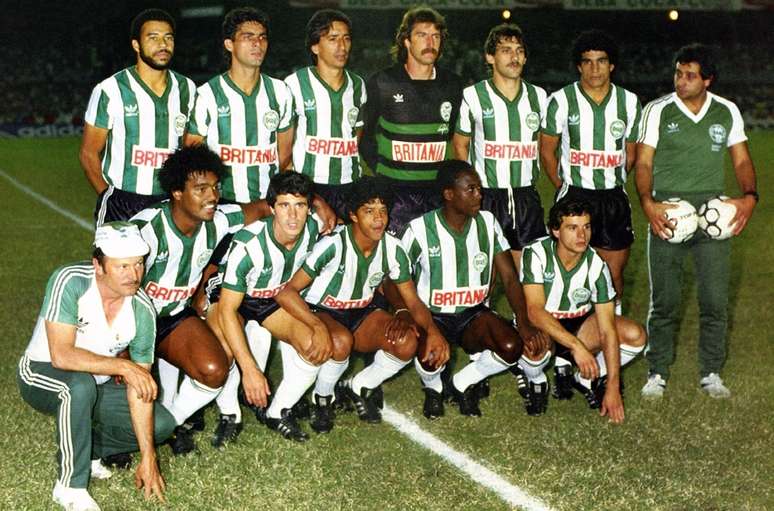 Time titular posa para foto no Mineirão, em jogo válido pela semifinal