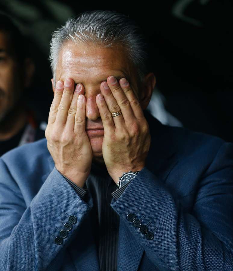 Tite admite pênalti de Uendel no clássico, mas acha expulsão de Felipe injusta