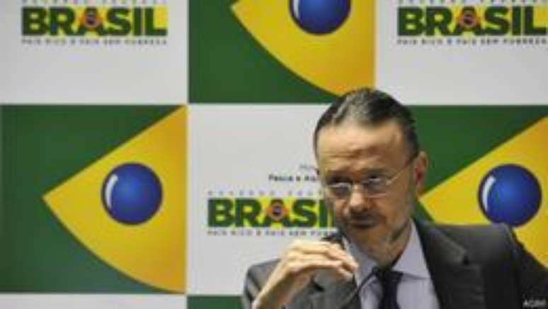 Presidente do BNDES, Luciano Coutinho: Wesley ressalta que banco lucrou com a&ccedil;&otilde;es da JBS