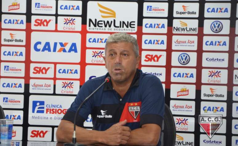 Interino, técnico Gilberto Pereira manterá time titular do Atlético-GO