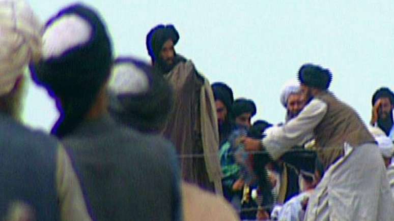 A morte do recluso mulá Omar dificulta ainda mais as negociações de paz com o Talebã