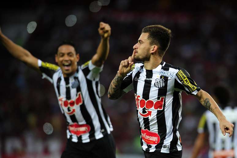 Lucas Lima foi um dos grandes destaques do Santos em 2015