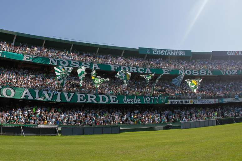 Em troca pelo empréstimo, torcida do Coritiba estará na Arena em outubro