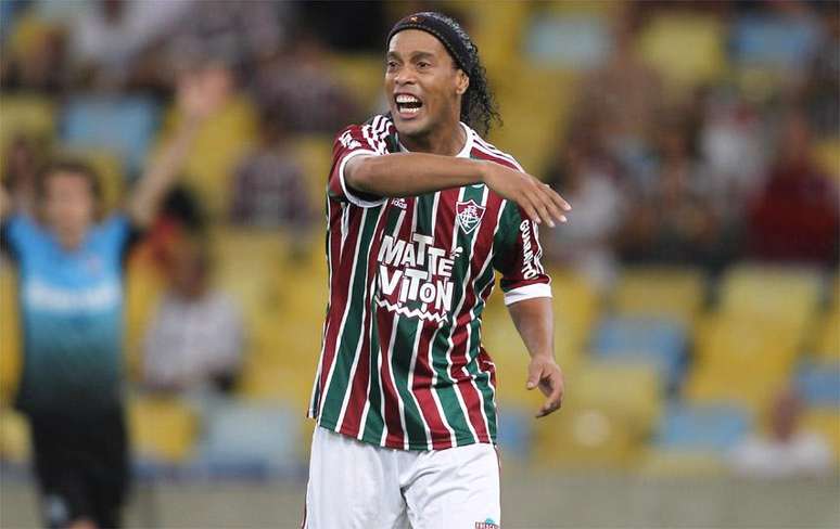 Veja a estreia de Ronaldinho com a camisa do Flu