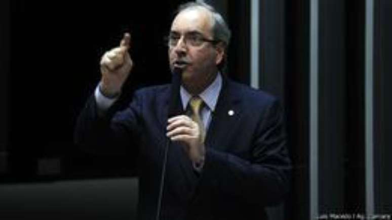 Em 2013, Eduardo Cunha, então líder do PMDB na Câmara, dificultou a votação da MP dos Portos, que só foi aprovada após o governo Dilma aceitar a inclusão de emendas de parlamentares