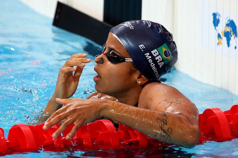 Etiene Medeiros ficou fora da decisão no Mundial de Esportes Aquáticos