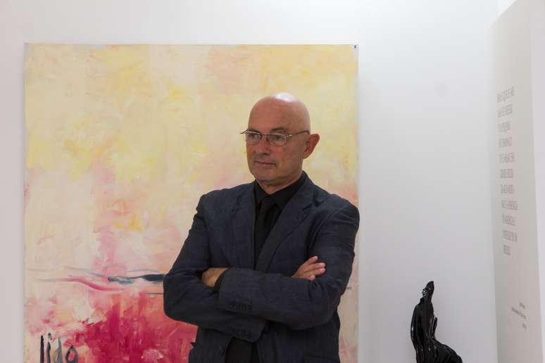 Félix Fassone, jornalista e autor das obras da mostra