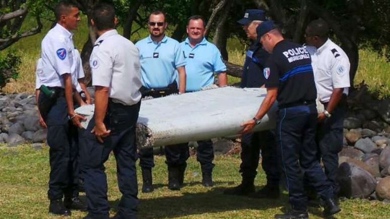 O fragmento encontrado na ilha Reunião pertence ao Boeing 777 do voo MH370, informou nesta quarta-feira o governo da Malásia