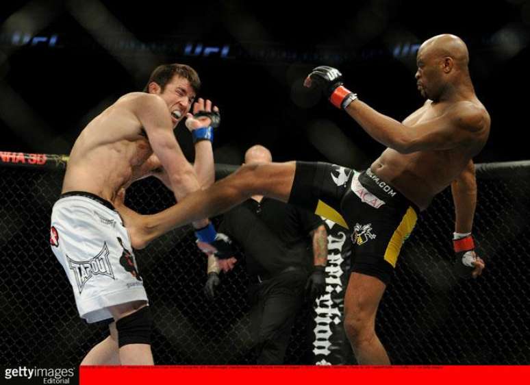 Anderson Silva derrotou Chael Sonnen em 2010