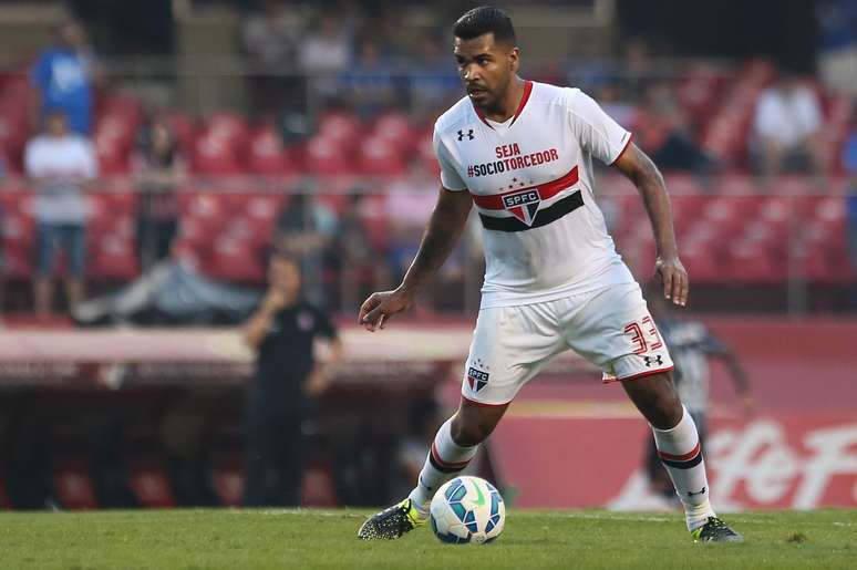 Breno estreou contra o Corinthians após quatro anos longe dos gramados