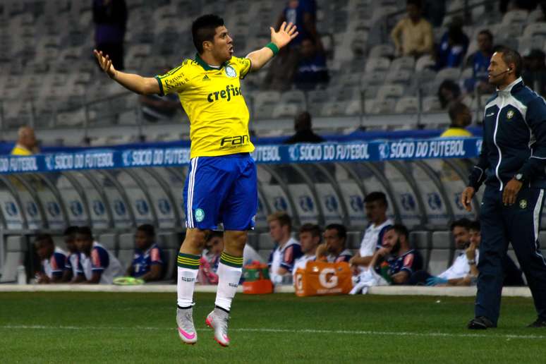 Cristaldo entrou no lugar de Robinho e fez o gol do Palmeiras