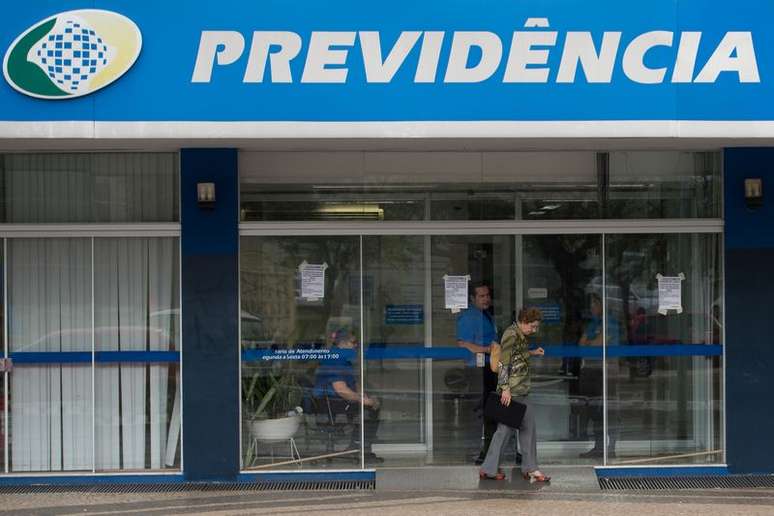 Segundo pesquisa, maioria dos brasileiros desconhece a existência de outras formas de proteção social e não supõe que haja outras alternativas à proteção que esperam ser dever do Estado