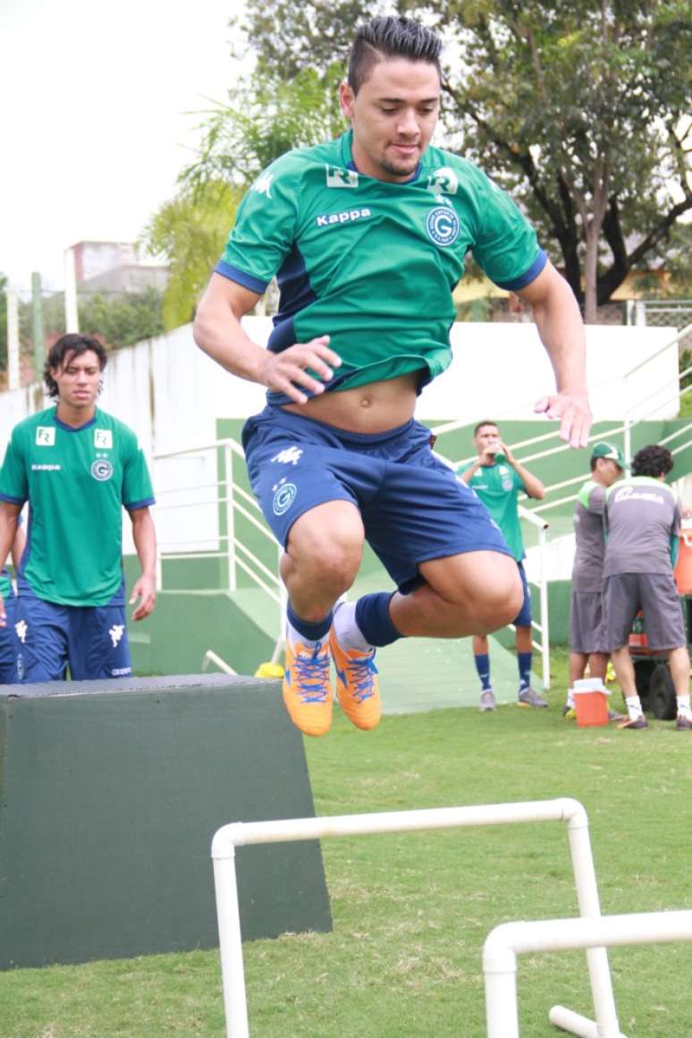 Zagueiro Valmir Lucas é favorito para assumir vaga de Fred