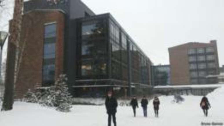 Universidade de Tampere, na Finlândia; jornada escolar finlandesa tem intervalos mais frequentes