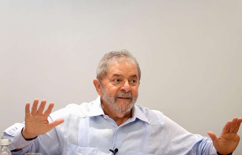 O ministro da Justiça determinou que a PF investigue a possibilidade de violação do sigilo legal de dados bancários da empresa LILS, do ex-presidente Lula