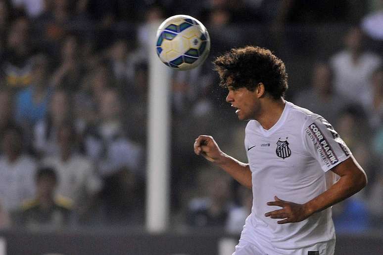 Victor Ferraz marcou o gol solitário, mas que deu nova vitória ao Santos