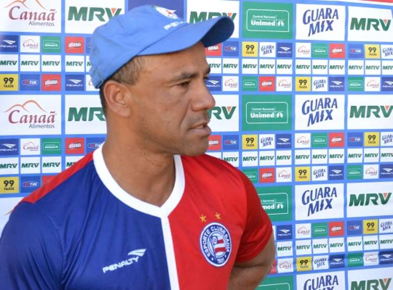 Ex-jogador do Goiás, Sérgio Soares minimizou polêmica sobre gramado do Serra Dourada